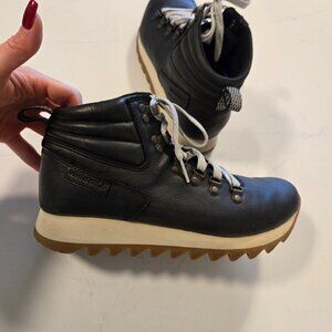 MERRELL Alpine Hiker Women's Hiking Black Boots SIZE 8
